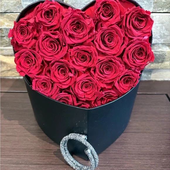 Swarovski crystal dust discontinued bracelet DISCONTINUED.. SALE ‼️‼️‼️ - Picture 2 of 6